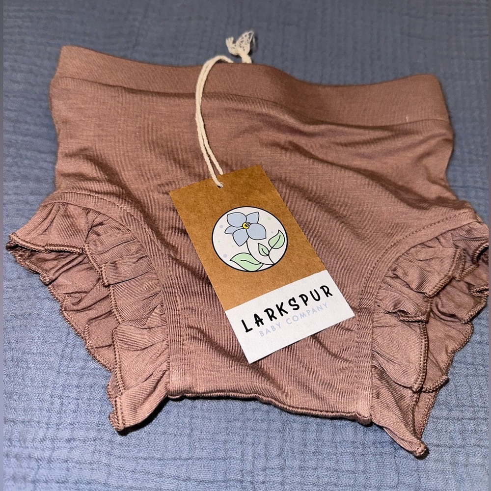 Larkspur Riffled Bloomers, Mousse